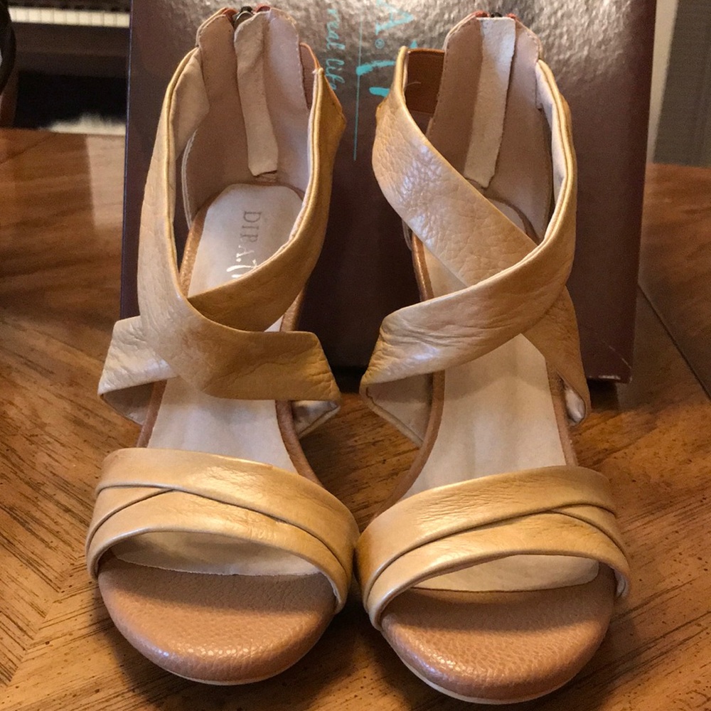 DIBA Tan Leather Sandals Size 7